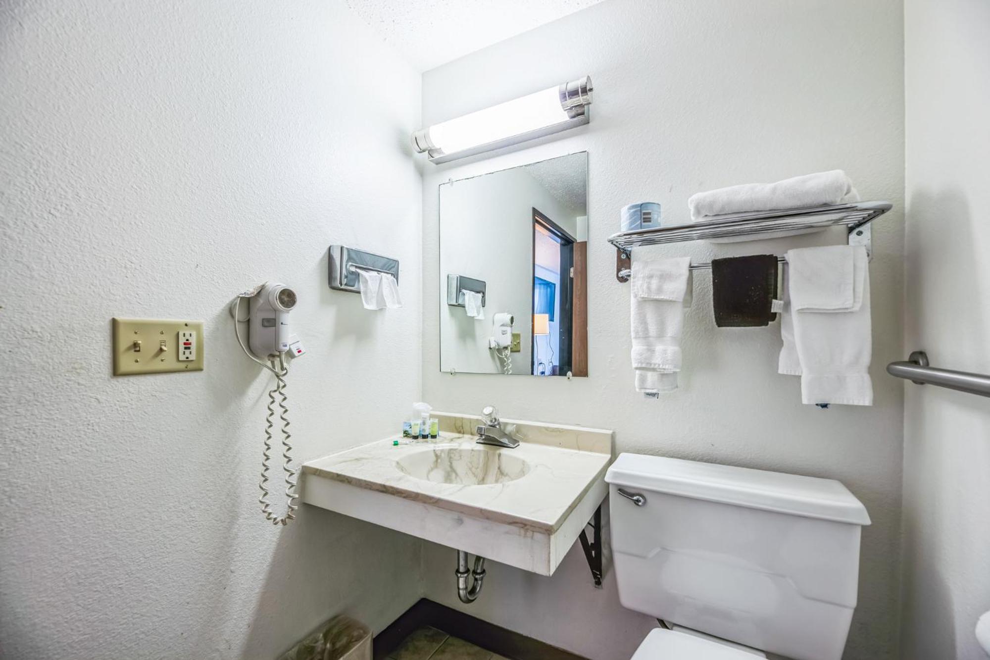 Hotel 8 Fergus Falls Dış mekan fotoğraf